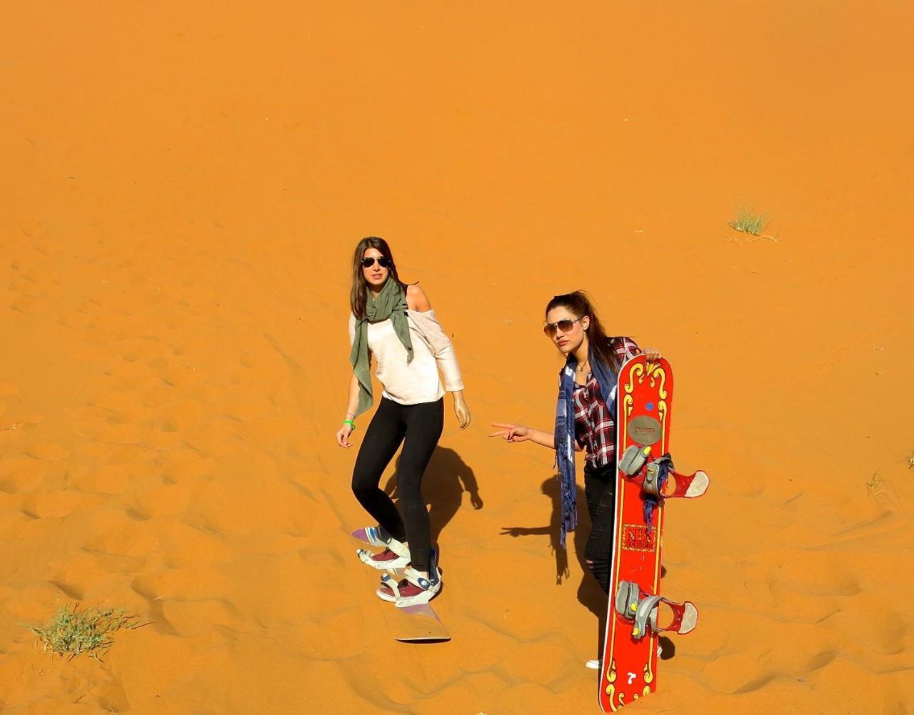 Acacia Desert Camp Hotel เมอร์ซูกา ภายนอก รูปภาพ